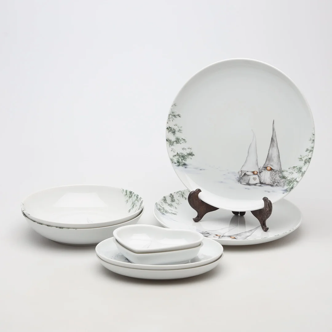ÅSA GÖTANDER. MATSERVIS, 8 delar, porslin, "Åsas tomtebod", Fyrklövern. — Tableware — Borås Auktionshall