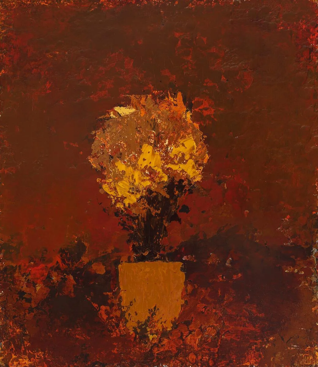 Opstilling med blomst. Signed on the reverse Lars Dan 05. Oil on board. 92×80 cm. — Modern Paintings/Modern art — Bruun Rasmussen