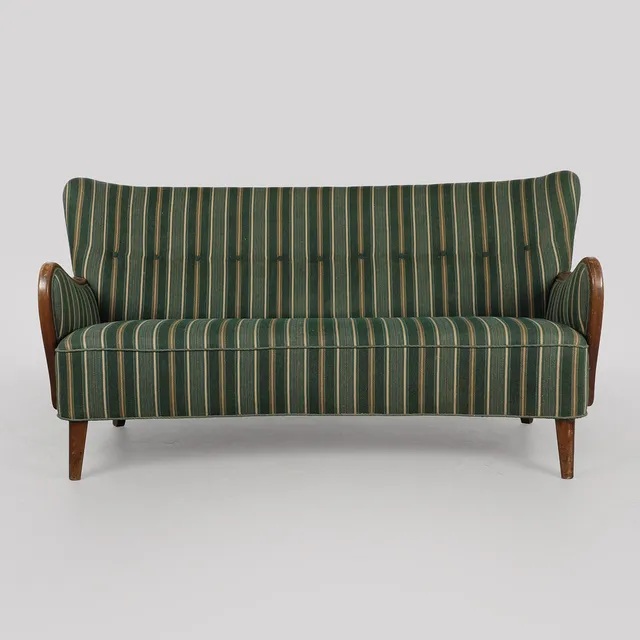 ALFRED CHRISTENSEN. TILSKREVET. Fritstående tre-personers sofa, 1950'erne.