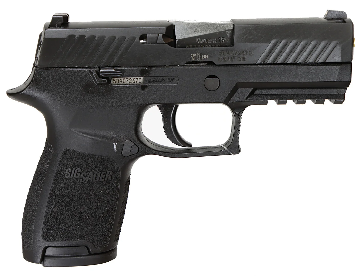 92. PISTOL, tysk, Halvautomatisk, fabrikat Sig Sauer, modell P320 Compact, kaliber 9x19, tillv.nr 58A072670, se-nr SE2799749. — Pistols — Walter Borg