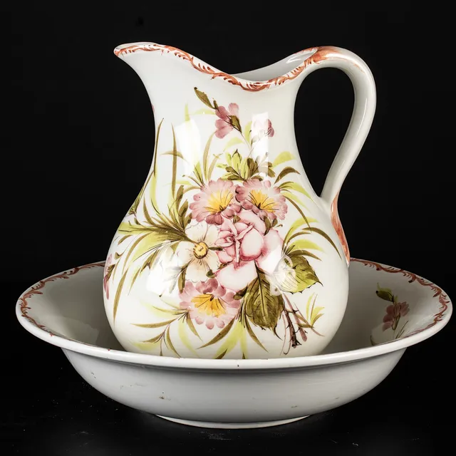 TVÄTTSET, 2 delar, porslin, 1900-talets andra hälft.