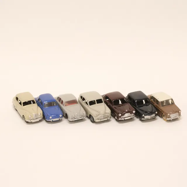 DINKY TOYS. SJU MODELLBILAR. MECCANO, FRANKRIKE/ENGLAND.