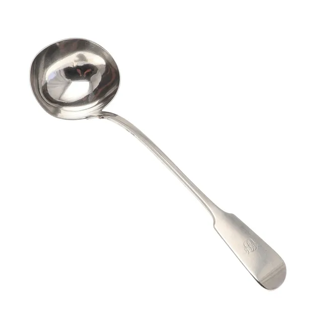A VICTORIAN SILVER FIDDLE PATTERN LADLE.