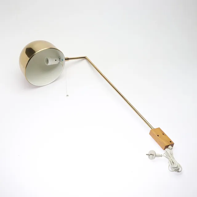 EJE AHLGREN. vägglampa, mässing, Bergboms, 1960-tal.