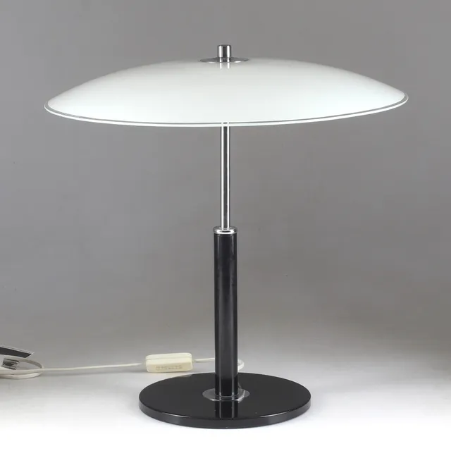 KARIN MOBRING. Bordslampa, "Solist", metall och opalglas, IKEA, 1990-tal.