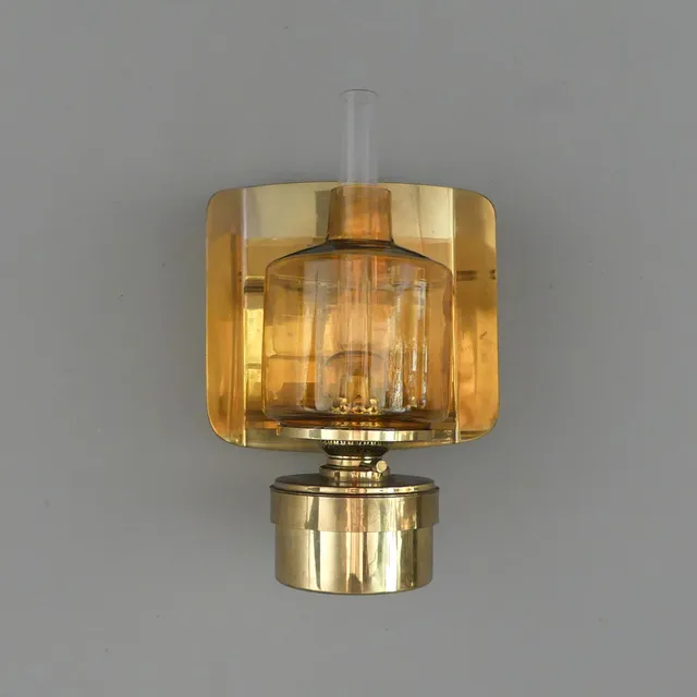 HANS AGNE JAKOBSSON. VÄGGFOTOGENLAMPA, mässing/glas, modell "L 137", Markaryd, etikettmärkt, 1960/1970- tal.