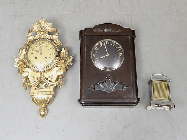 VÄGGUR samt BORDSUR, 3 delar, bl.a. Junghans.