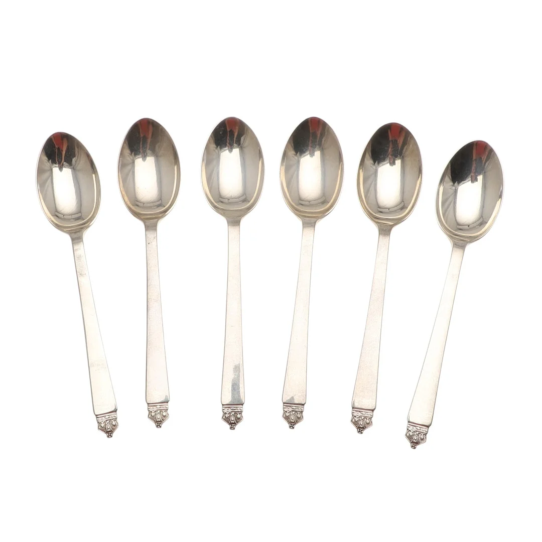 A SET OF SIX SILVER BRITISH HALLMARK ASSAY CITY TEASPOONS. — Silver — Lawrences Auctioneers