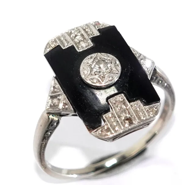Ring Art Deco 750 Gold Diamanten und Onyx.