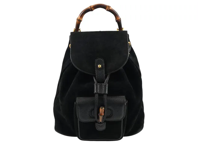 RYGGSÄCK, GUCCI, svart mocka, läder, bambu handtag, guldfärgade beslag, 22x24x7 cm, bruksslitage.