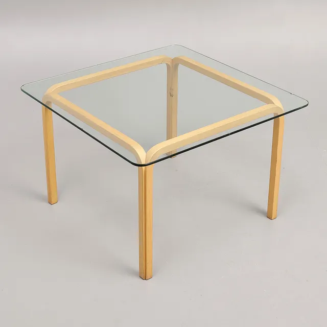 ALVAR AALTO. Soffbord, modell Y805, Artek, Finland.