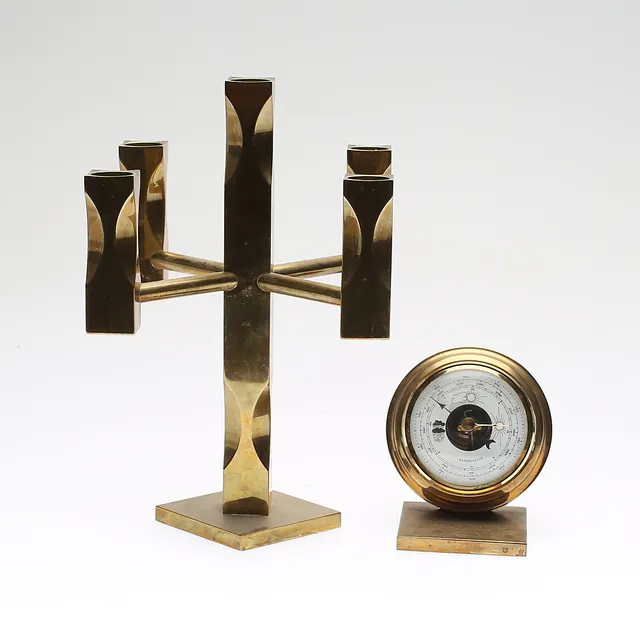 KANDEBALER OCH BAROMETER, mässing, Vallonmässing, Söderköping, 1900-talets andra hälft.