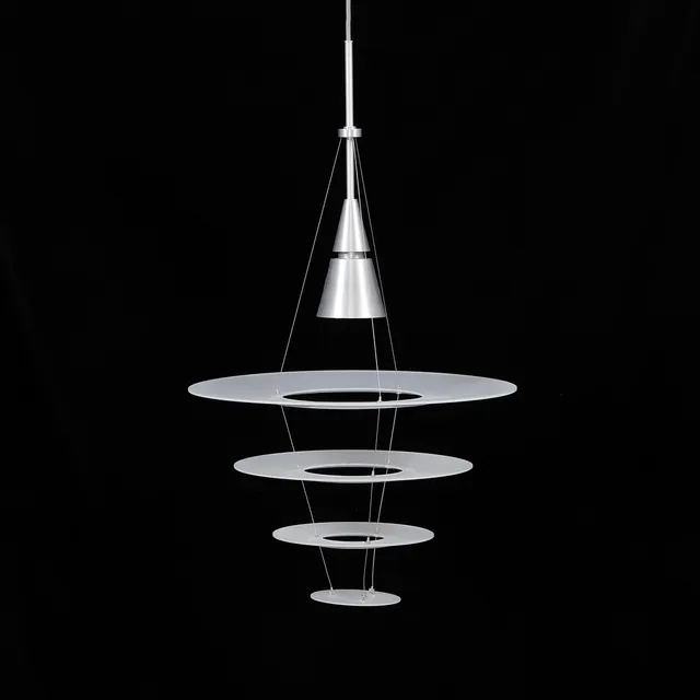 SHOICHI UCHIYAMA. Taklampa, "Enigma 425", Louis Poulsen, Danmark.