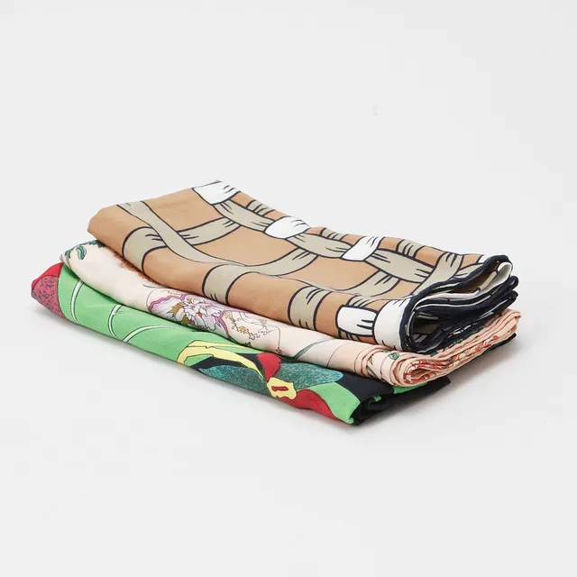SCARFAR, 3 stycken, Lanvin, Nini Ferrucci samt Fiori.