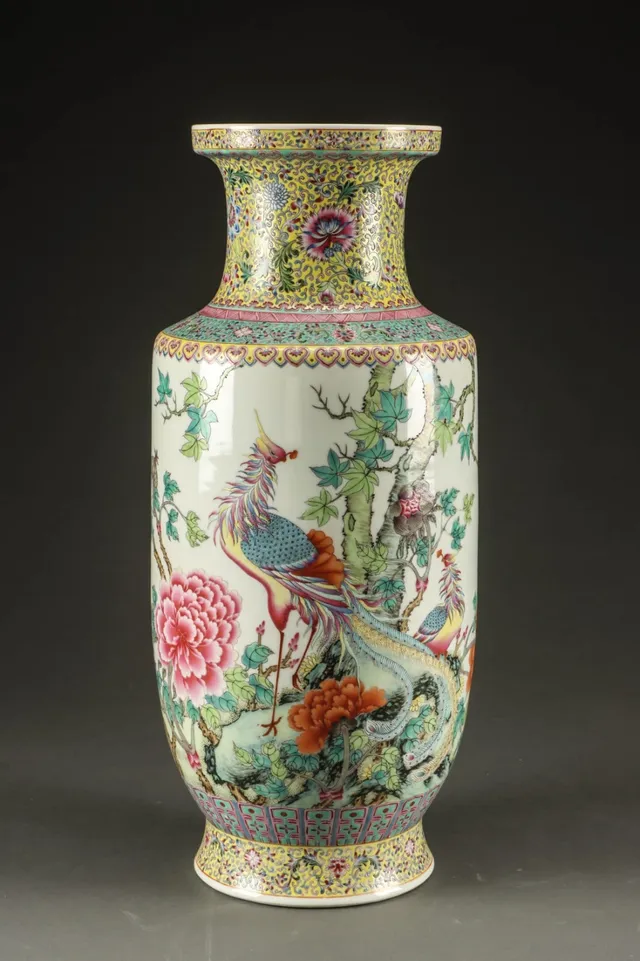 Kinesisk vase af porcelæn, 1900-tallets slutning