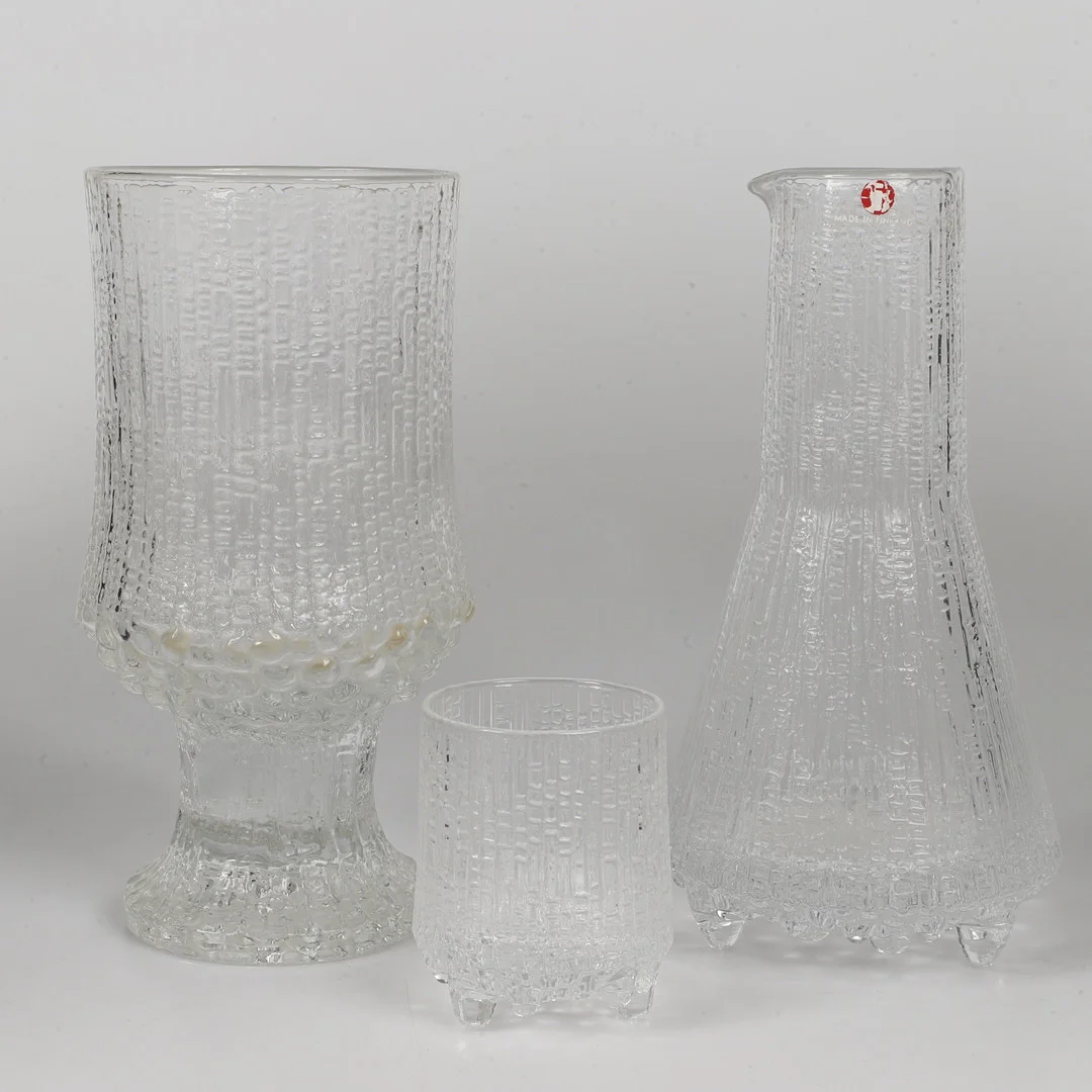 TAPIO WIRKKALA. Glasservisdelar, 13 stycken, "Ultima Thule", Iittala, Finland. — Tableware — Helsingborgs Auktionskammare