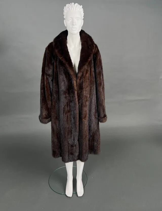 PELZATELIER BIRGIT SOMMER. Nerzmantel / Pelzmantel Gr. 40 - 42, Lahnstein, Deutschland.