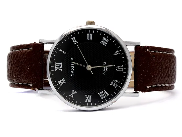 Armbandsur Yazole quartz stålbaksida