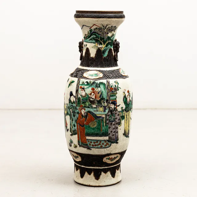 GOLVVAS, porslin, Kina tidigt 1900-tal.
