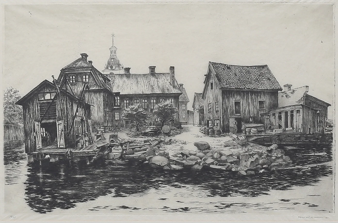 LENNART GLEMME. Vy från vattnet, etsning, signerad, daterad -81, numrerad 13/125. — Engravings & Prints — Auktionshuset Thelin & Johansson