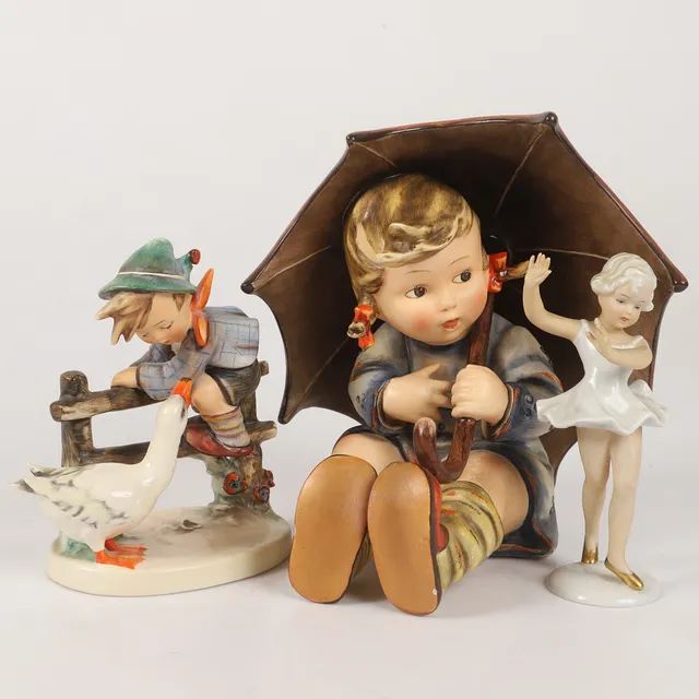 FIGURINER, 3 stycken, porslin, Goebel samt Schaubachkunst, Tyskland.