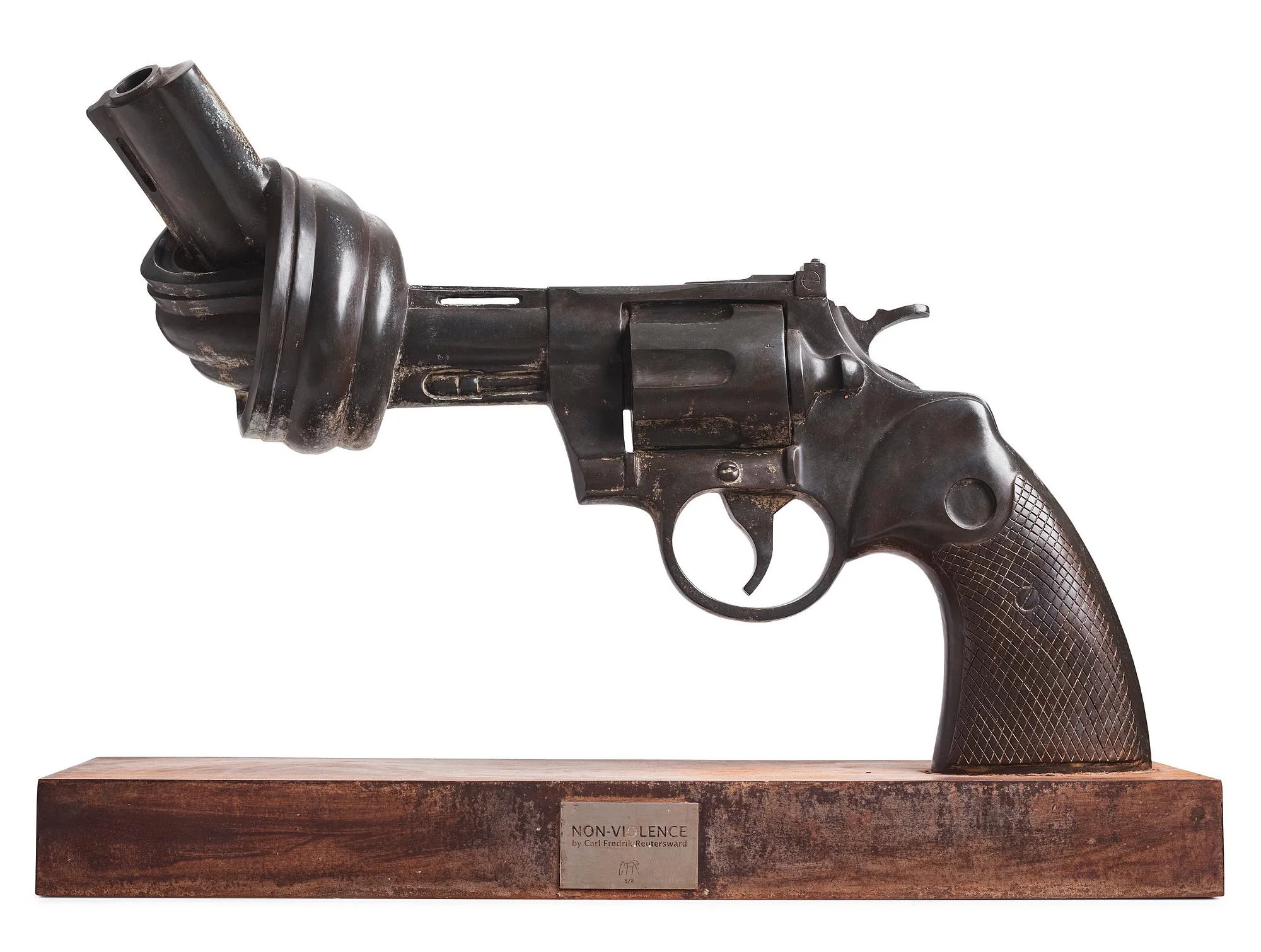 Carl Fredrik Reuterswärd, "Non-Violence". — Bukowskis