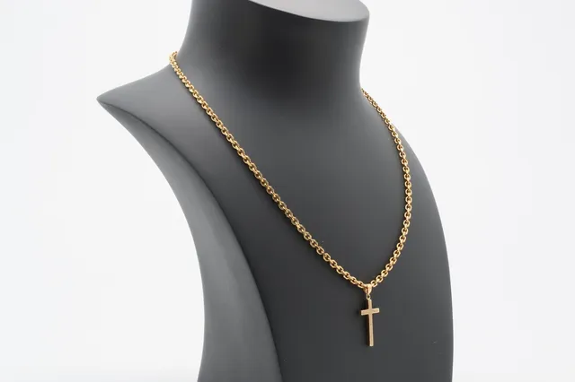Ankerkæde med vedhæng i form af kors, 14 kt. guld