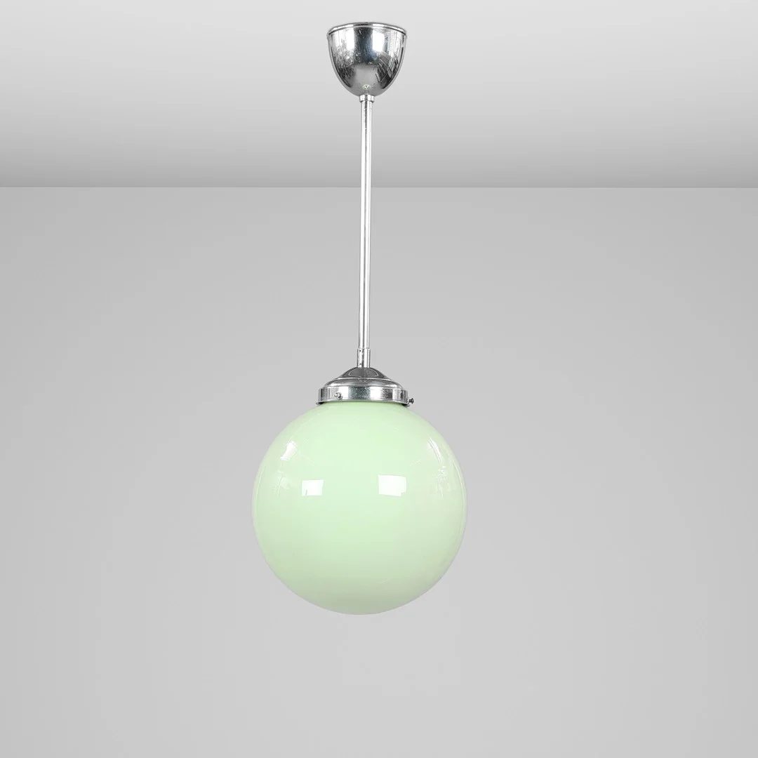 Loftslampe af forkromet metal med kuppel af grønt glas, Danmark, ca. 1940'erne. — Ceiling lights — Palsgaard Kunstauktioner