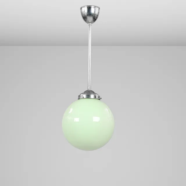 Loftslampe af forkromet metal med kuppel af grønt glas, Danmark, ca. 1940'erne.