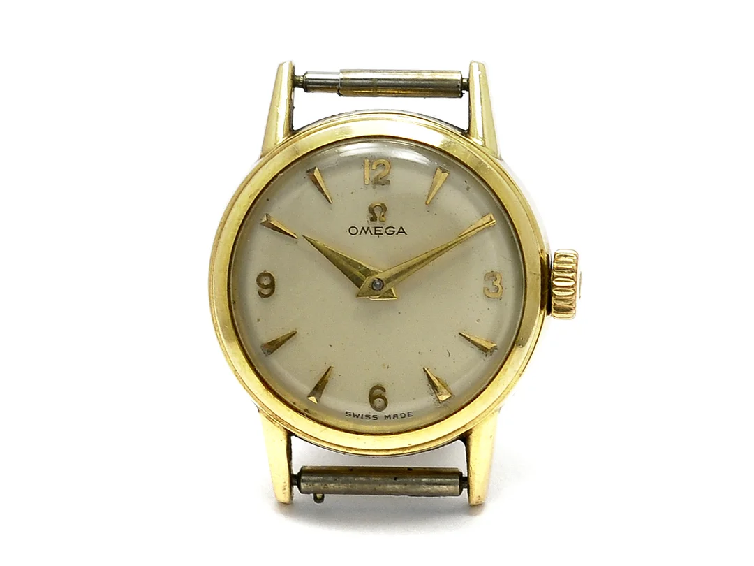 OMEGA, damur, 22 mm, Cal 244, Serie nr. 15952479, Ref nr. DW 2820, Boett nr. 2820-5, doublé (80 micron), manuell, plexiglas, skadad urtavla, formverk, ca 1957. — Klockor/Omega — Kaplans