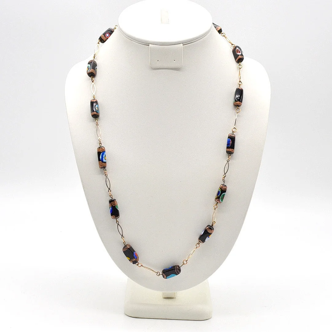 MURANO GLAS COLLIER MIT STÄBCHEN, BLUMEN UND GOLDGLITZER, 1950ER JAHRE, CA. 70CM. — Necklace — Kunst- und Auktionshaus Kleinhenz
