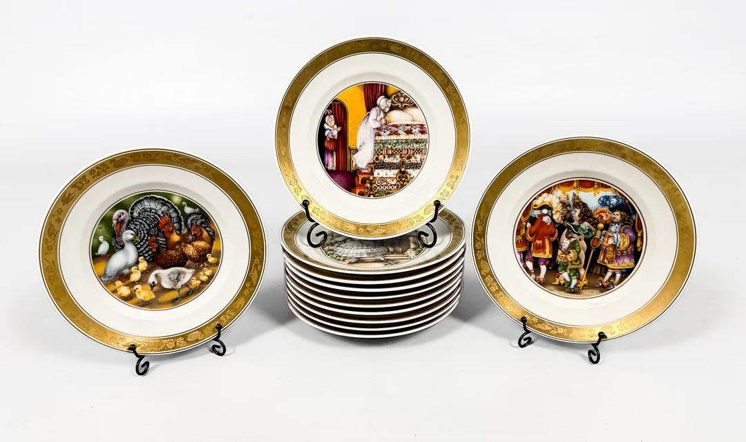 SAMLARTALLRIKAR, 12 st, "The Hans Christian Andersen plates", Royal Copenhagen. — European — Auktionshuset STO Bohuslän