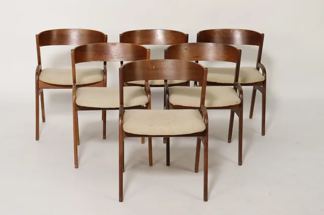 Dansk møbelarkitekt. Sæt på seks stole af palisander (6)