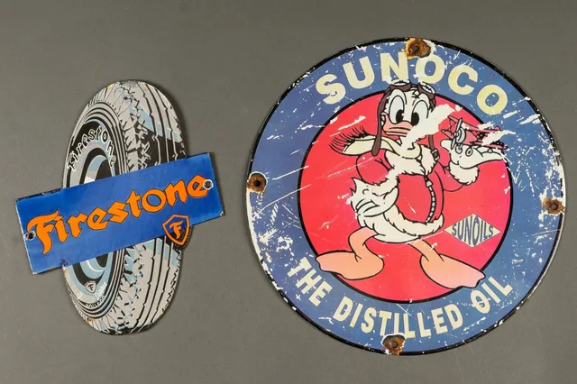 Firestone og Sunoco. To emaljeskilte  (2)