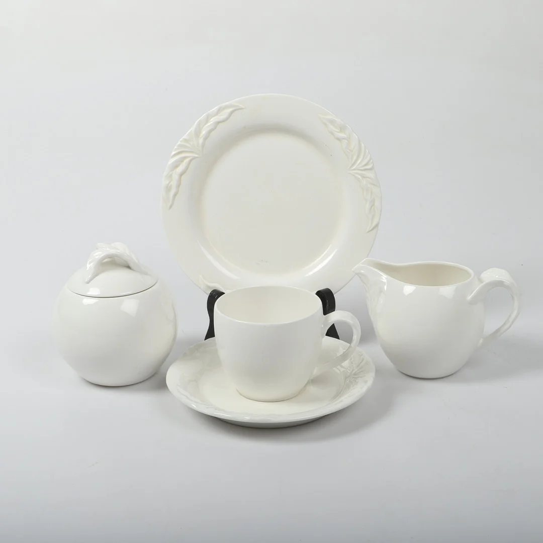KAFFESERVIS, 35 delar, "Foglia", porslin, Villeroy & Boch, Luxemburg. — Tableware — Helsingborgs Auktionskammare