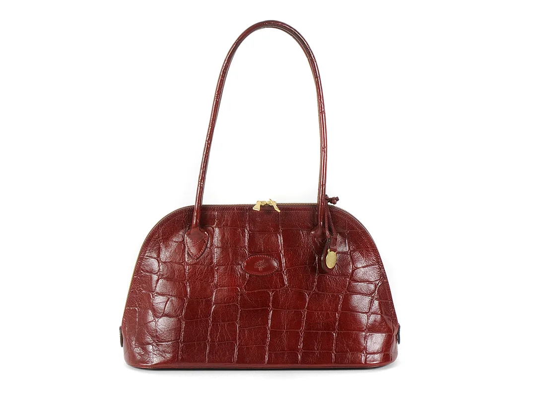 VÄSKA, MULBERRY, mod. Hockley, vinröd präglat läder (Kongo), 38x22x11 cm, dustbag. — Accessoarer/Väskor — Kaplans
