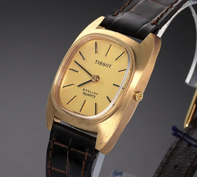 Tissot 'Stylist'.  Vintage NOS dameur i forgyldt stål med champagnefarvet skive, ca. 1970'erne