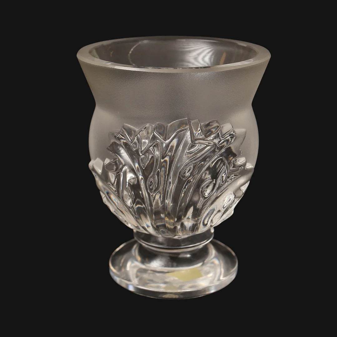 RENÉ LALIQUE. vas, "Saint Cloud", konstglas, signerad. 1900-talets tredje fjärdedel. — Art glass — Limhamns Auktionsbyrå