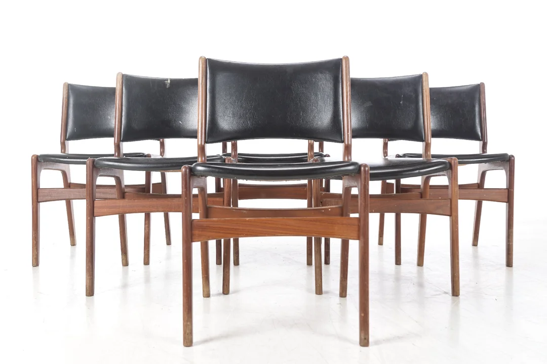 Erik Buch. Six dining chairs model 89, teak (6) — Furniture/Chairs — Lauritz