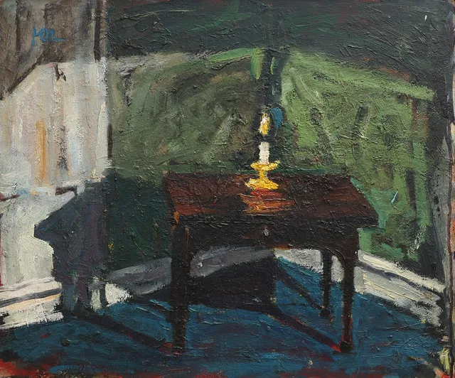 HANS OSVALD LARSSON. INTERIÖR MED TÄNT LJUS PÅ BORD.