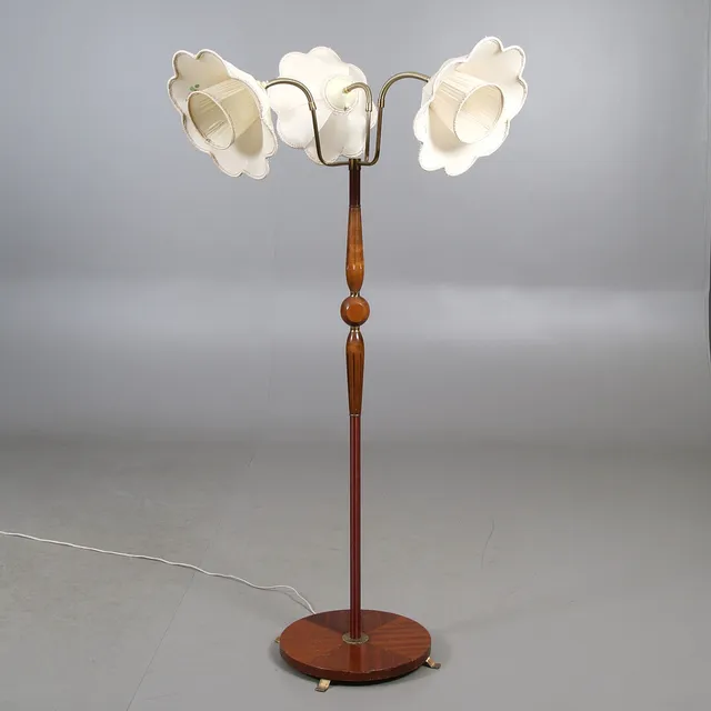 GOLVLAMPA, trearmad, 1900-talets mitt.