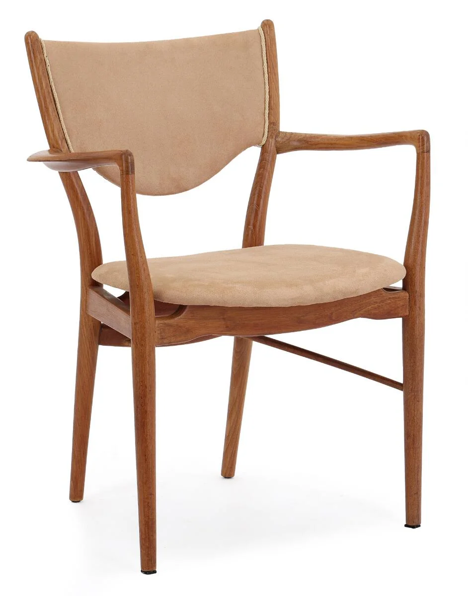 “BO 72”. Armchair of teak. Seat and back upholstered with alcantara. Manufactured by Bovirke. — Modern Furniture — Bruun Rasmussen