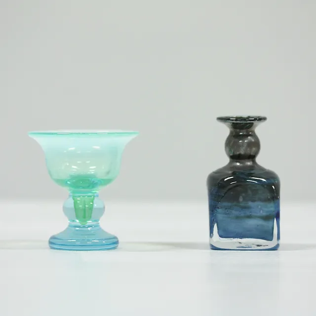 BERTIL  VALLIEN. Miniatyrer, 2 st, glas, signerade, Kosta Boda.