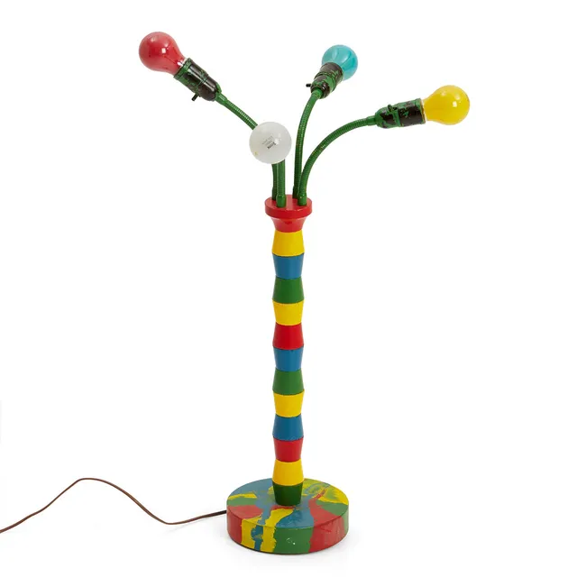 ÅKE PALLARP (1933–2016). "Elektriska Tulpaner", 1968, lampa, 4 ljuspunkter, signerad och numrerad 37/110, bemålat trä.