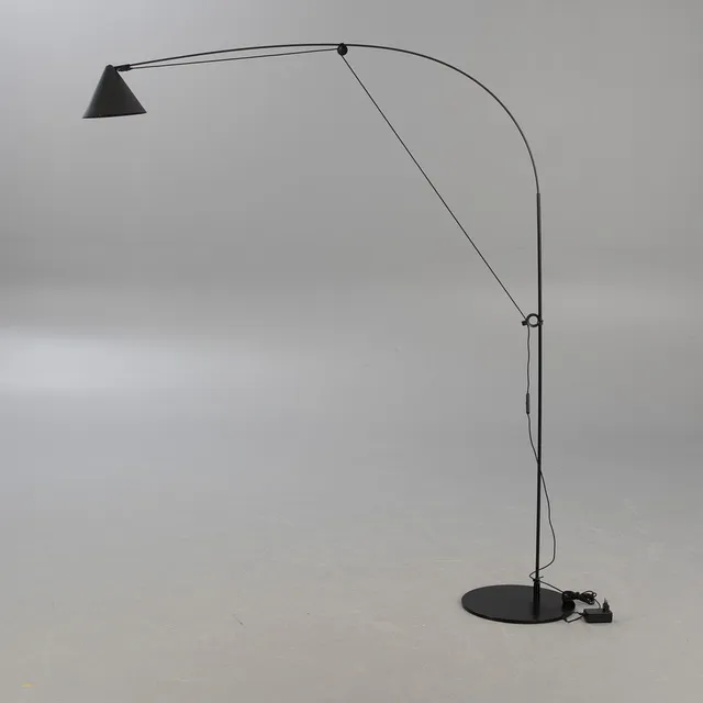 STEFAN DIEZ. Midgard. 'Ayno' Stehlampe / Bogenlampe.