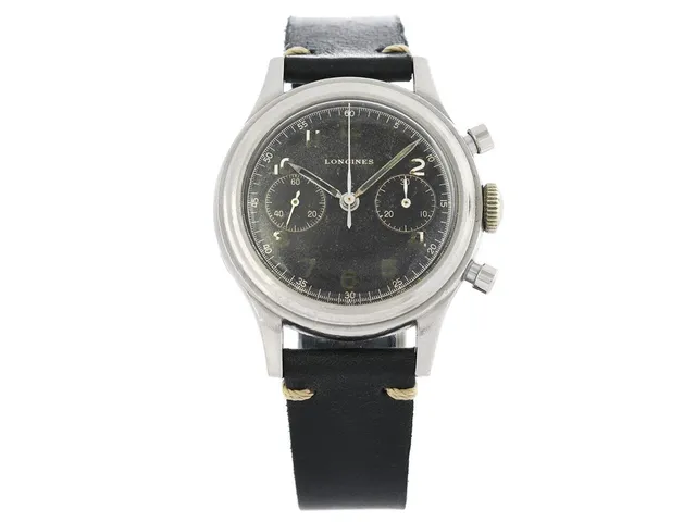 LONGINES, kronograf (Flyback), s.k. "Doppia Linguetta", Cal 13 ZN, Serie nr. 7309365, Ref nr. 5415, Boett nr. 23485 / 19, herrur, 37 mm, stål, manuell, plexiglas, utbytt minutvisare, läderband, "Extract from the Archives", levererad till den svenska agenten Terrasse 1/11 1948.