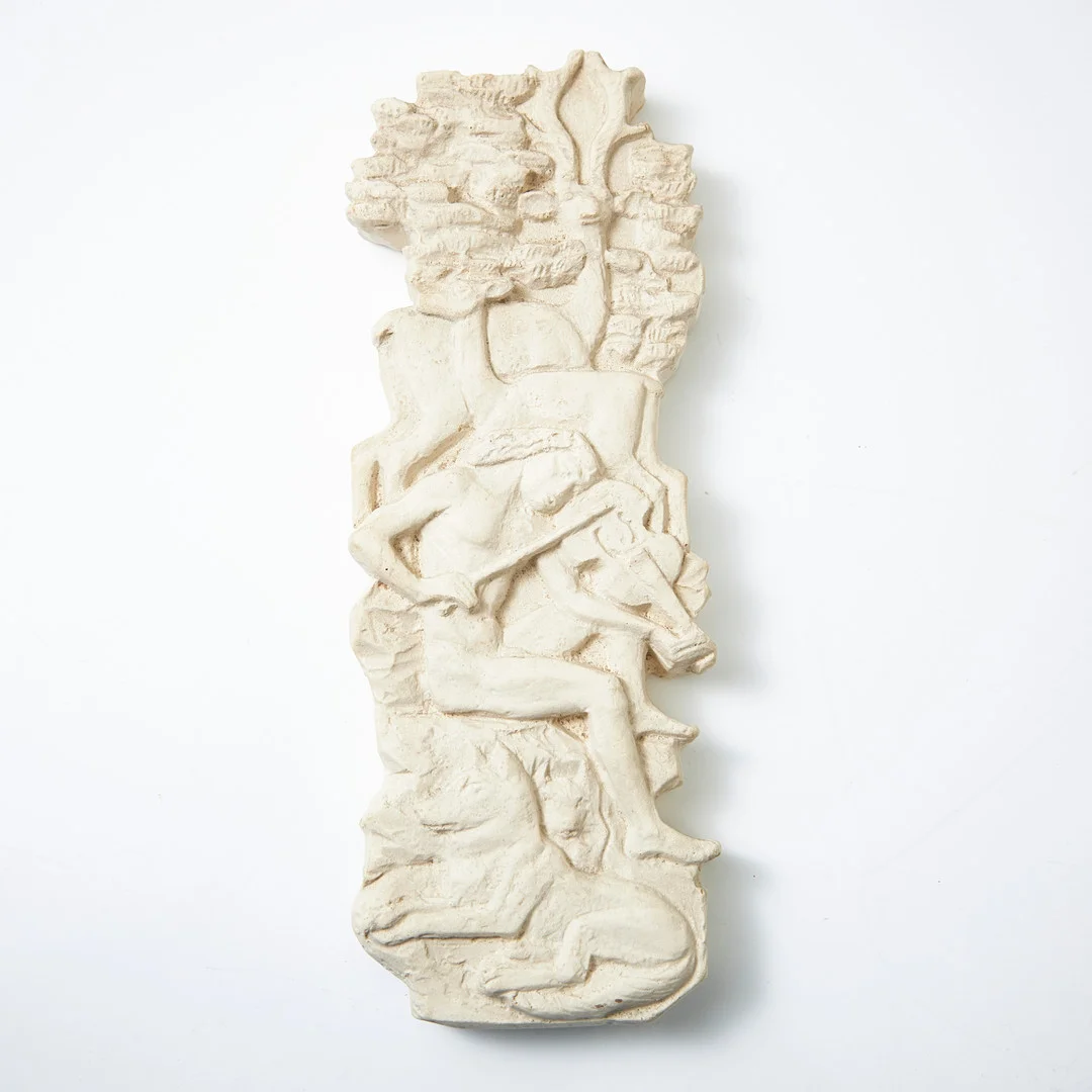 STIG BLOMBERG. Väggrelief, " Näcken spelar", relief skuren i gips, signerad Stig Blomberg. — Sculptures & Bronzes — Stockholms Auktionsverk Magasin 5
