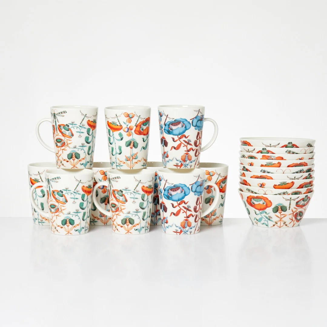 KLAUS HAAPANIEMI. "Korento", 10+9 dlr, muggar och skålar, porslin, undertill märkta, Iittala, samtida tillverkning. — European — Stockholms Auktionsverk Sickla