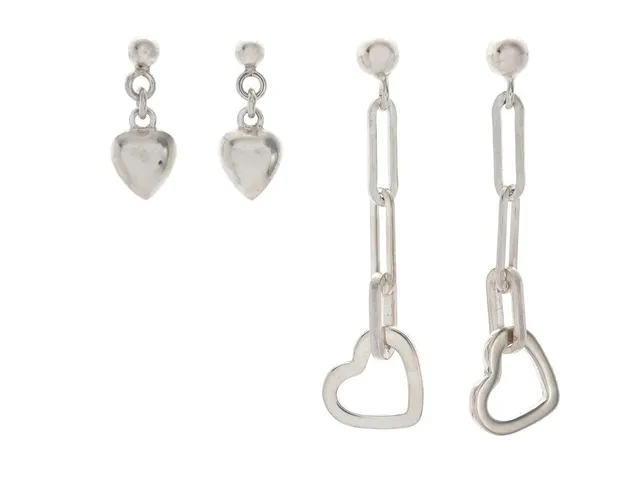 SMYCKESSET, sterlingsilver, 2 par örhängen, hjärtan, längd 1,5 cm/4 cm, stift, vikt 3,8 g.