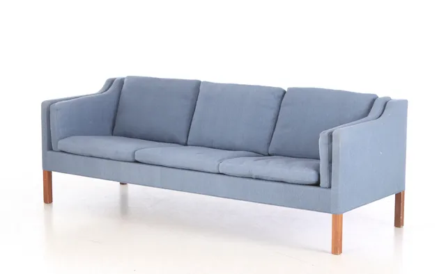 Børge Mogensen. Three-seater sofa model 2213, wool fabric